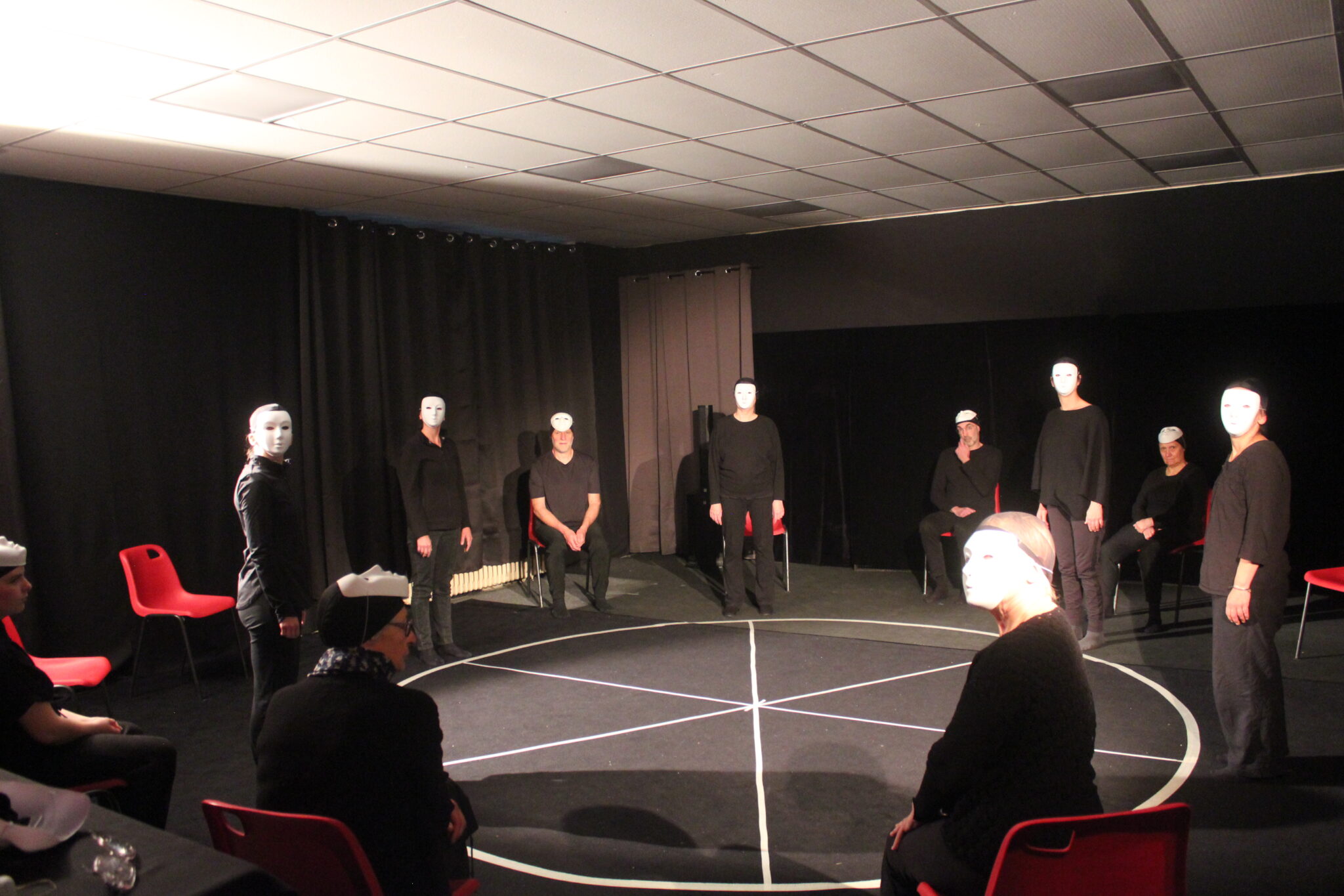 Un stage autour du masque neutre pour les comédiens du Théâtre Atelier Bûle